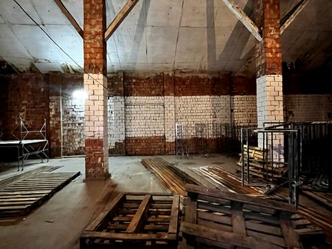 коммерческая по адресу Леоніда Каденюка ул. (Чкалова), 20