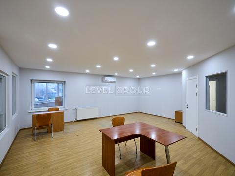 комерційна за адресою Валерія Лобановського просп. (Червонозоряний), 9/1