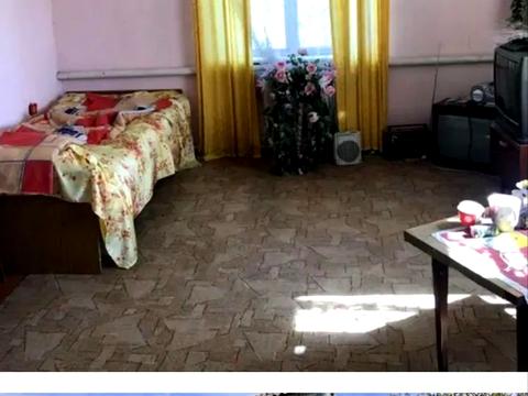 будинок за адресою Вишнева вул., 1а