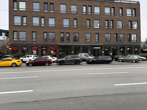 комерційна за адресою Валерія Лобановського просп. (Червонозоряний), 100