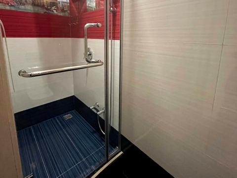 квартира за адресою Літературна вул., 1а