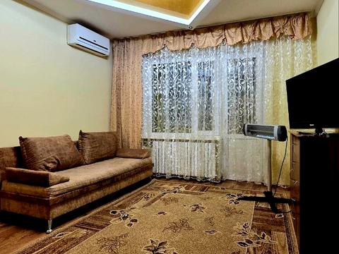 квартира за адресою житловий масив Тополя-3 вул., 2