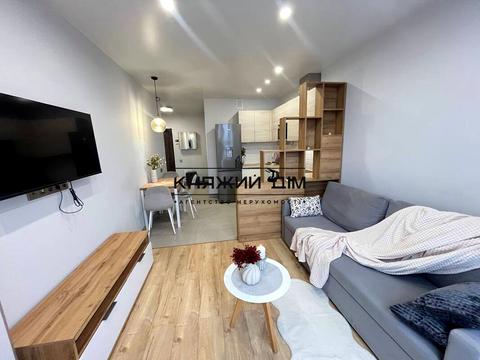 квартира за адресою Дніпровська набережна вул., 17В