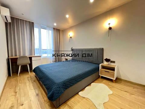 квартира за адресою Дніпровська набережна вул., 17В