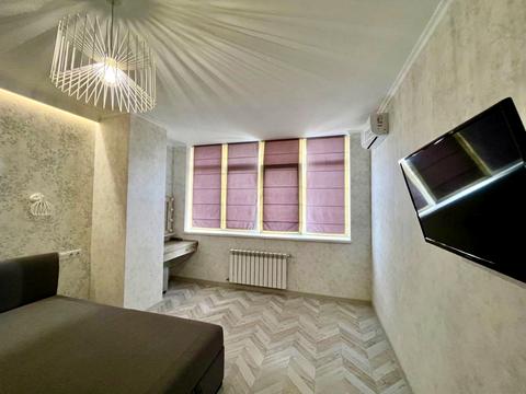 квартира по адресу Александровская ул., 1