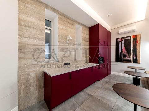 комерційна за адресою Богдана Хмельницького вул., 32