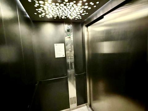 квартира за адресою Академіка Чекмарьова вул., 2