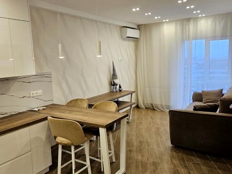 квартира за адресою Михайла Максимовича вул. (Онуфрія Трутенка), 28-Е