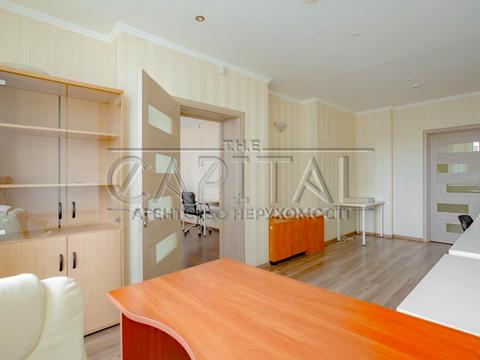 комерційна за адресою Жилянська вул., 101