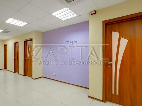 комерційна за адресою Жилянська вул., 101