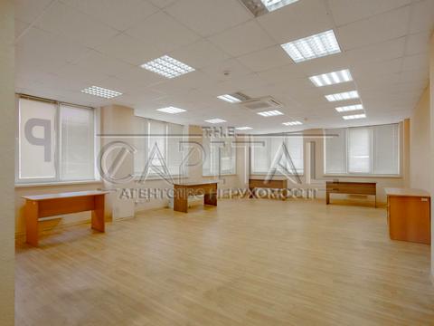 комерційна за адресою Жилянська вул., 101