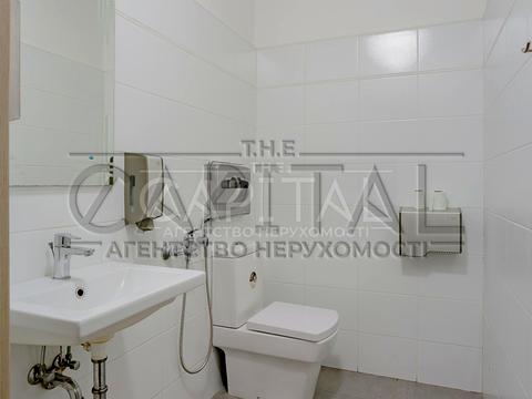 комерційна за адресою Жилянська вул., 101