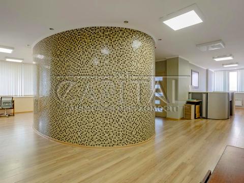 комерційна за адресою Жилянська вул., 101