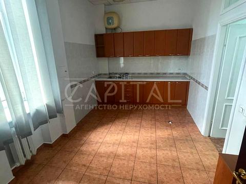 комерційна за адресою Січових Стрільців вул. (Артема), 77