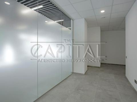 комерційна за адресою Лєскова вул., 9