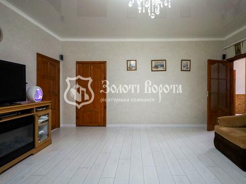 будинок за адресою Сім'ї Сидоренків вул.