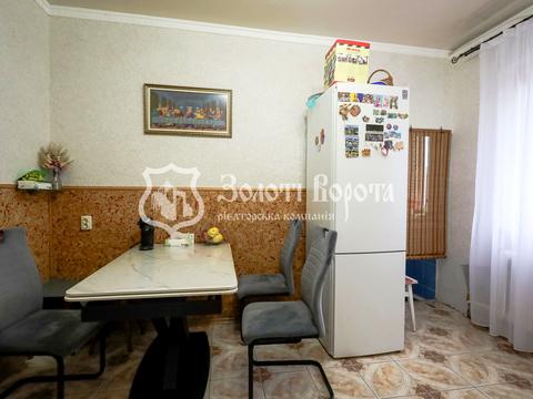 будинок за адресою Сім'ї Сидоренків вул.