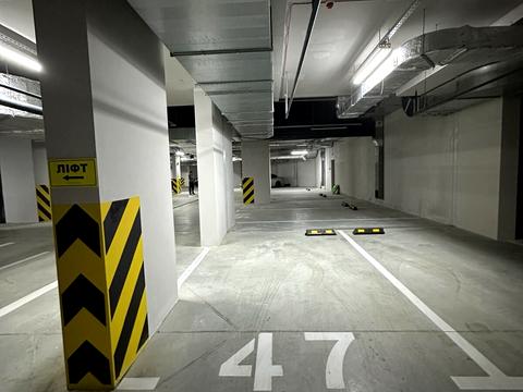 паркоместо по адресу Днепровская набережная ул., 15-Є