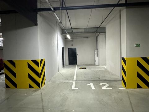 паркоместо по адресу Днепровская набережная ул., 15-Є