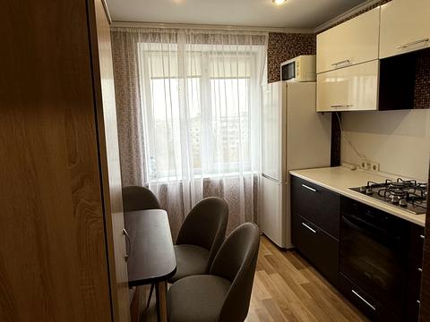 квартира за адресою Академіка Александрова вул., 3