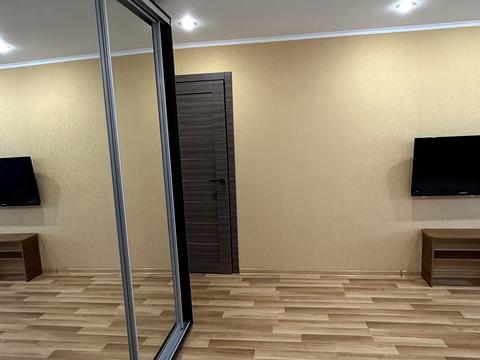 квартира за адресою Академіка Александрова вул., 3