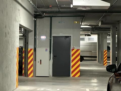 паркомісце за адресою Князя Романа Мстиславича вул. (Генерала Жмаченка), 22