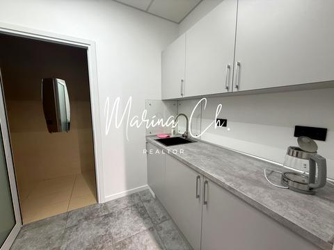 комерційна за адресою Королеви Єлизавети ІІ вул. (Глинки), 7