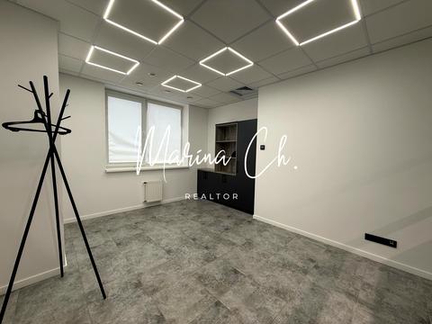 комерційна за адресою Королеви Єлизавети ІІ вул. (Глинки), 7