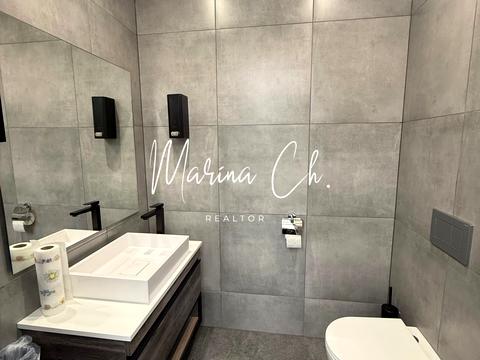 комерційна за адресою Королеви Єлизавети ІІ вул. (Глинки), 7