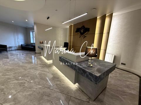 комерційна за адресою Королеви Єлизавети ІІ вул. (Глинки), 1