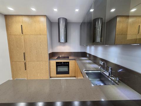 квартира за адресою Дніпровська набережна вул., 14