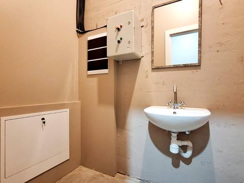 комерційна за адресою Корольова вул., 9в