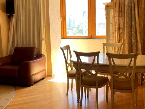 квартира за адресою Леонтовича вул. (Бєлінського), 6б