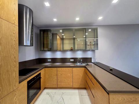 квартира за адресою Дніпровська набережна вул., 14