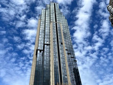 комерційна за адресою Антоновича вул. (Горького), 136