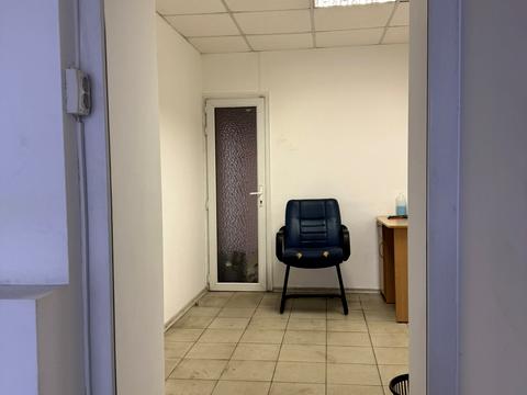 комерційна за адресою Краснова вул., 17