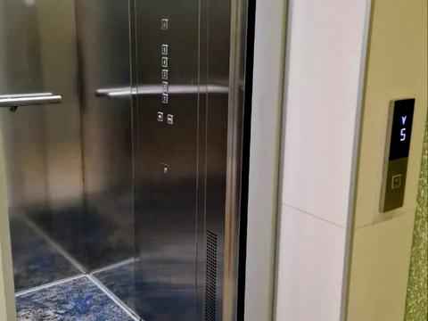 квартира по адресу Владислава Бувалкина ул., 60-Б