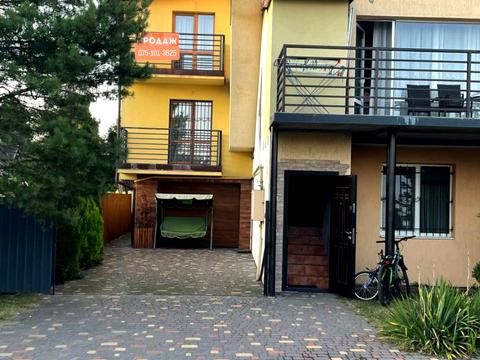 будинок за адресою Брюховецька, 12