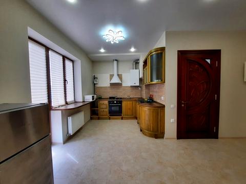 квартира за адресою Дмитріївська вул. (Дмитрія Донського), 1