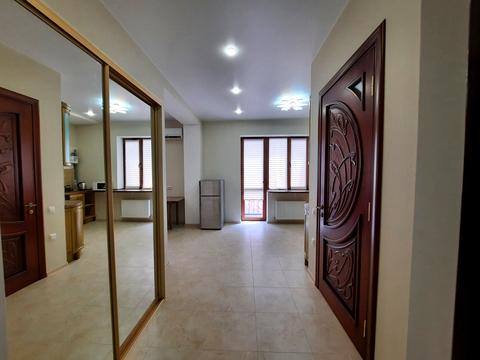 квартира за адресою Дмитріївська вул. (Дмитрія Донського), 1