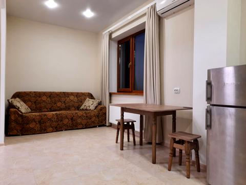 квартира за адресою Дмитріївська вул. (Дмитрія Донського), 1