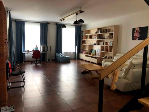 будинок за адресою Соборна вул. ()