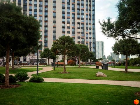 комерційна за адресою Академіка Заболотного вул., 2