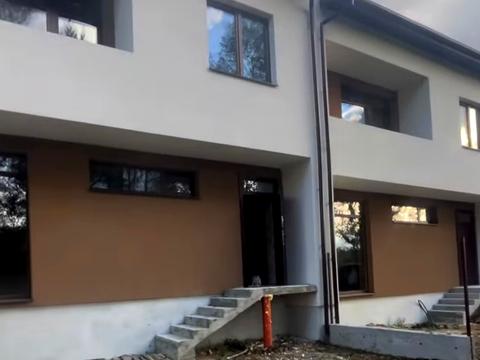 будинок за адресою с. Оброшине, Садова