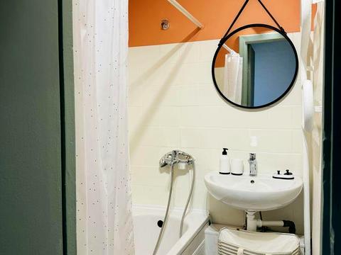 квартира за адресою Дніпровська набережна вул., 11