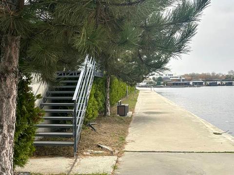 будинок за адресою Центральна