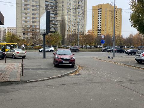 коммерческая по адресу Героев Полка "Азов ул. (Малиновского маршала), 3