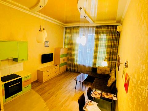 квартира за адресою Літературна вул., 12