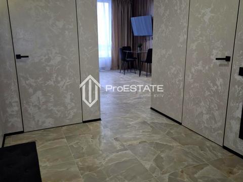 квартира за адресою Олександра Олеся вул., 9-А