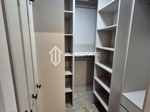 квартира за адресою Олександра Олеся вул., 9-А